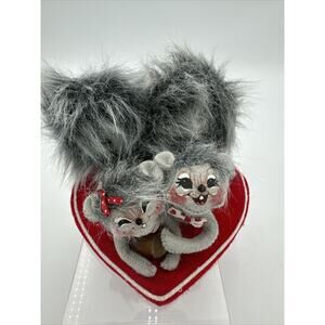 Annalee Mobilitee 2009 Sweetheart Squirrels 5" Wired Doll